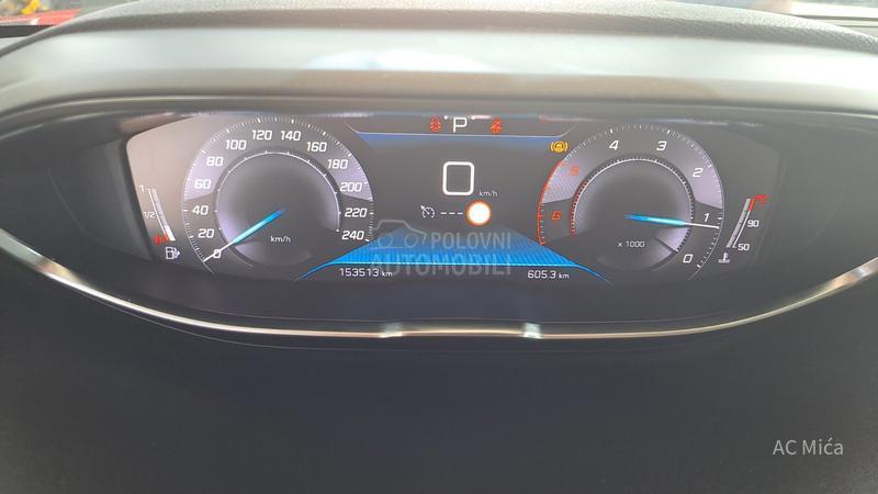 Peugeot 5008 1.5 BLU NAV ALU KAM