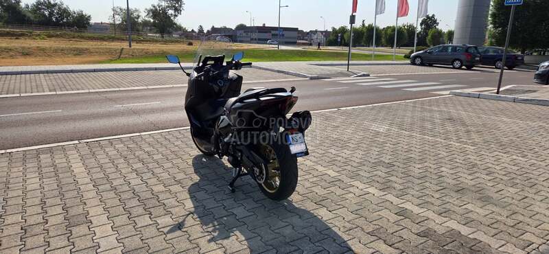 Yamaha TMax Tech Max