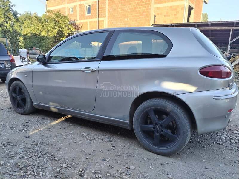 Alfa Romeo 147 