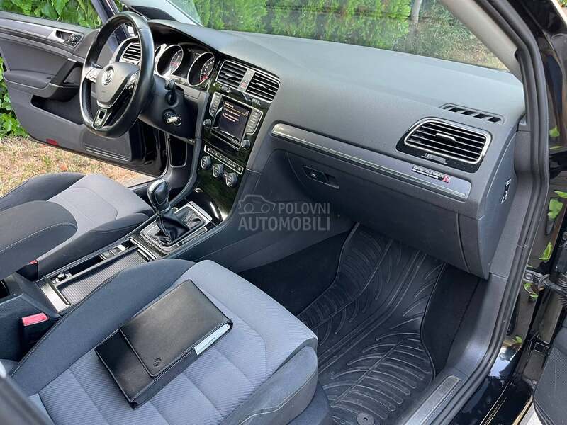Volkswagen Golf 7 2.0 TDI DSG 2XRline