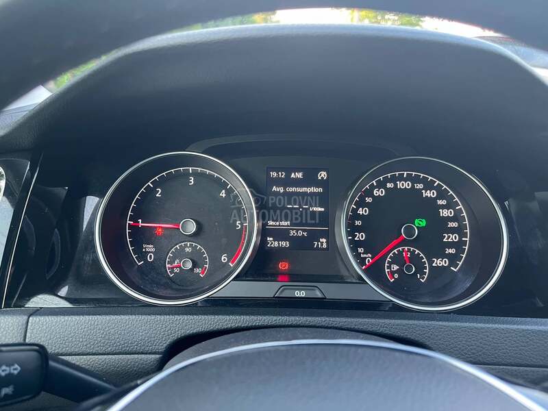 Volkswagen Golf 7 2.0 TDI DSG 2XRline