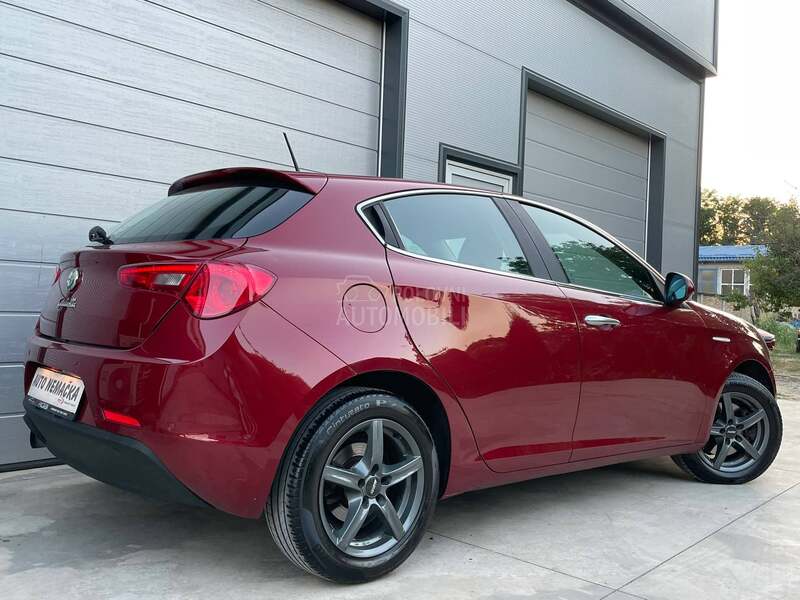 Alfa Romeo Giulietta AUTOM 144000 K M