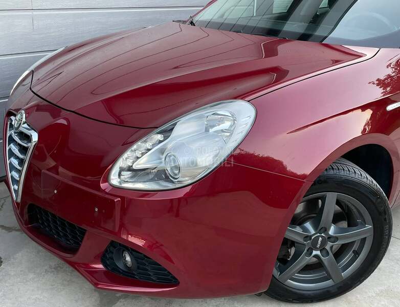 Alfa Romeo Giulietta AUTOM 144000 K M