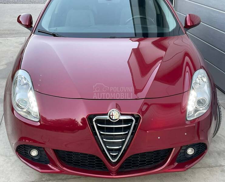 Alfa Romeo Giulietta AUTOM 144000 K M