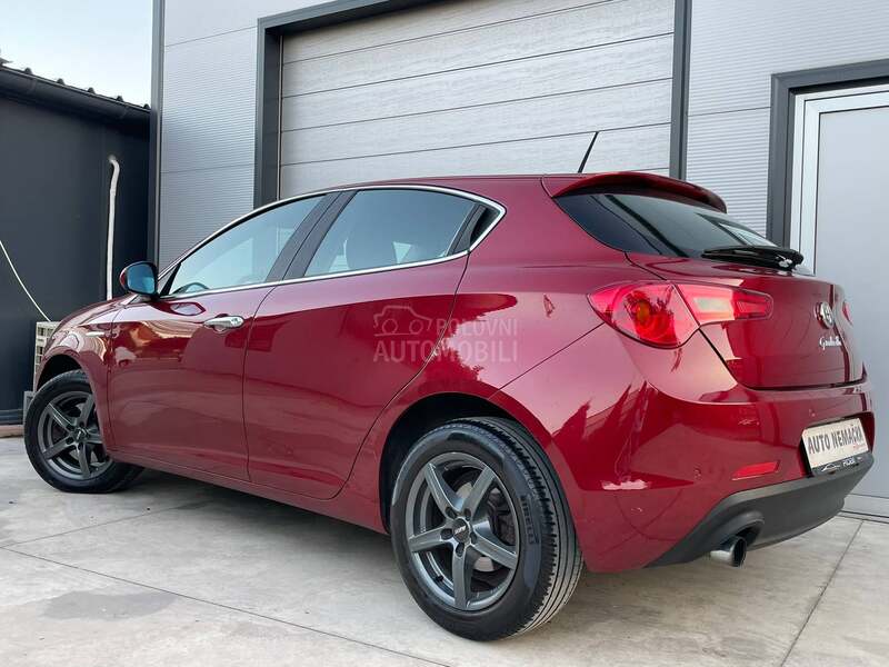 Alfa Romeo Giulietta AUTOM 144000 K M