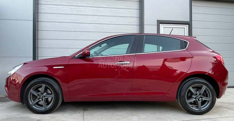 Alfa Romeo Giulietta AUTOM 144000 K M