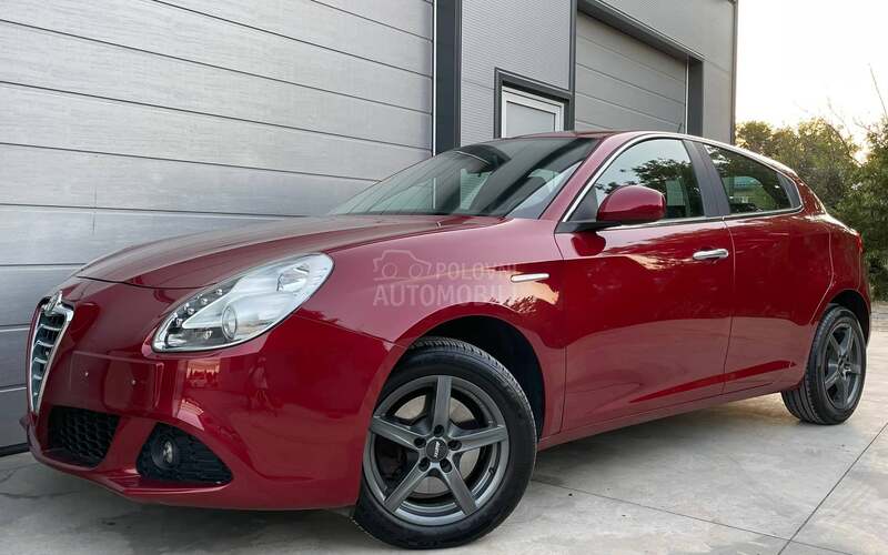Alfa Romeo Giulietta AUTOM 144000 K M