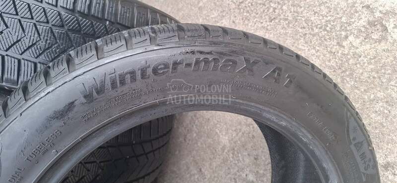 Ostalo 215/55 R17 Zimska