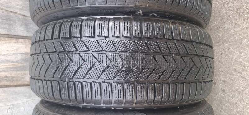Ostalo 215/55 R17 Zimska
