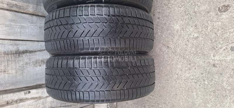 Ostalo 215/55 R17 Zimska