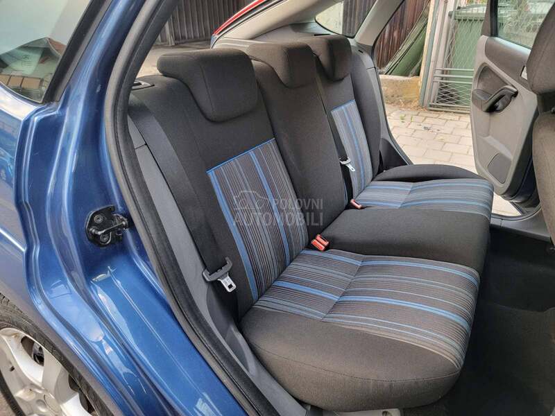 Ford Focus 1.6 ful NOV NOV ch