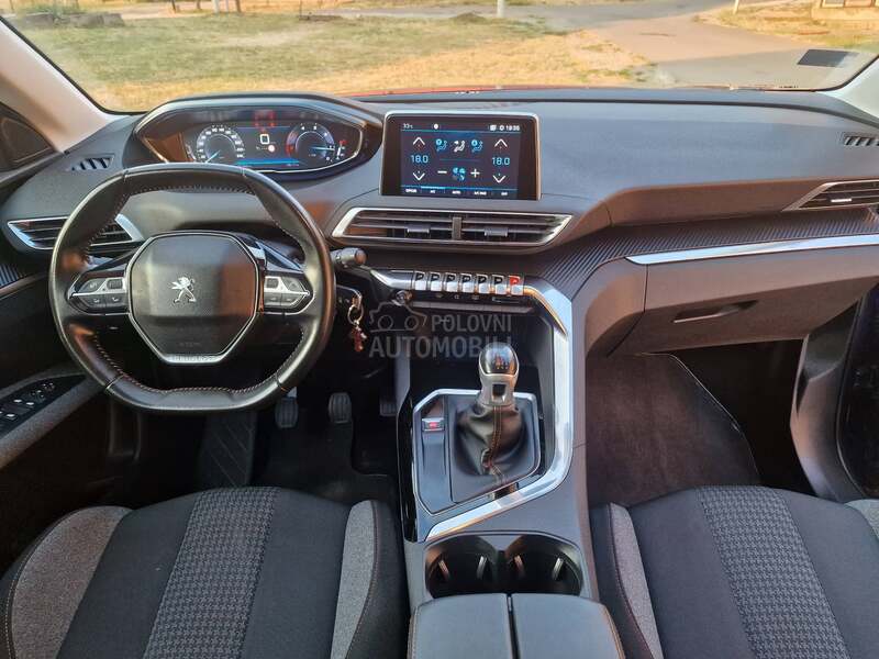 Peugeot 3008 1.5 BLUE HDI