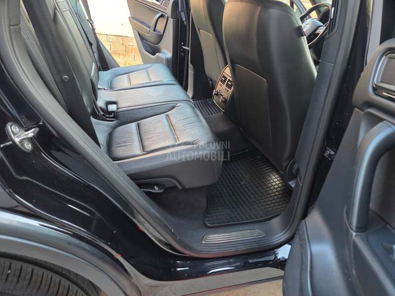 Volkswagen Touareg 3.0TDi V6 BMT  TOOPP