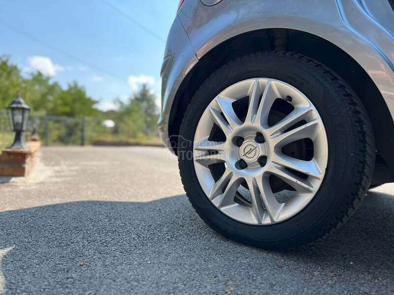 Opel Corsa D 