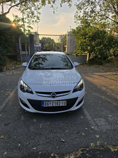 Opel Astra J 