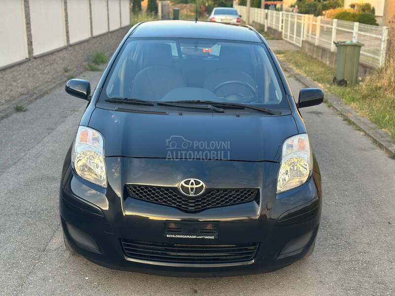 Toyota Yaris 1.33  VVT-i  Luna CH