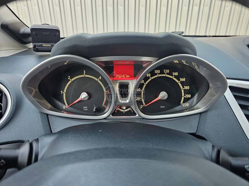 Ford Fiesta 1.6 tdci /N O V A/