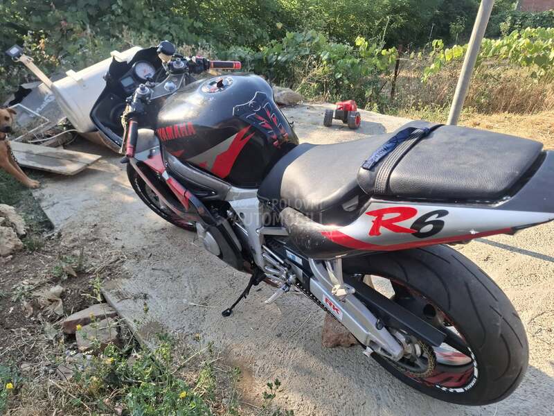 Yamaha R6