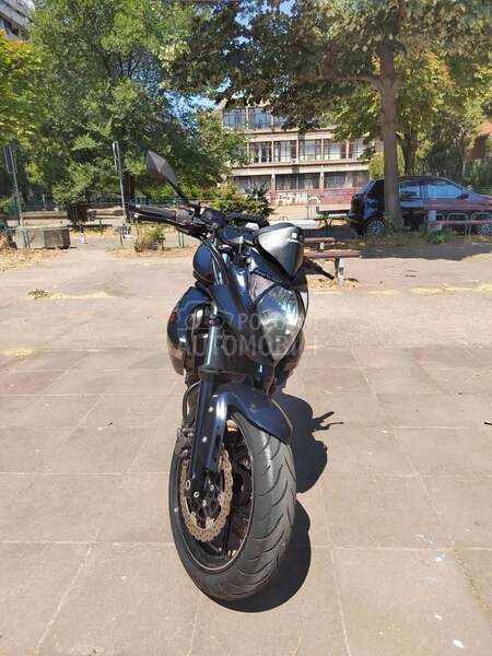 Kawasaki Er6n