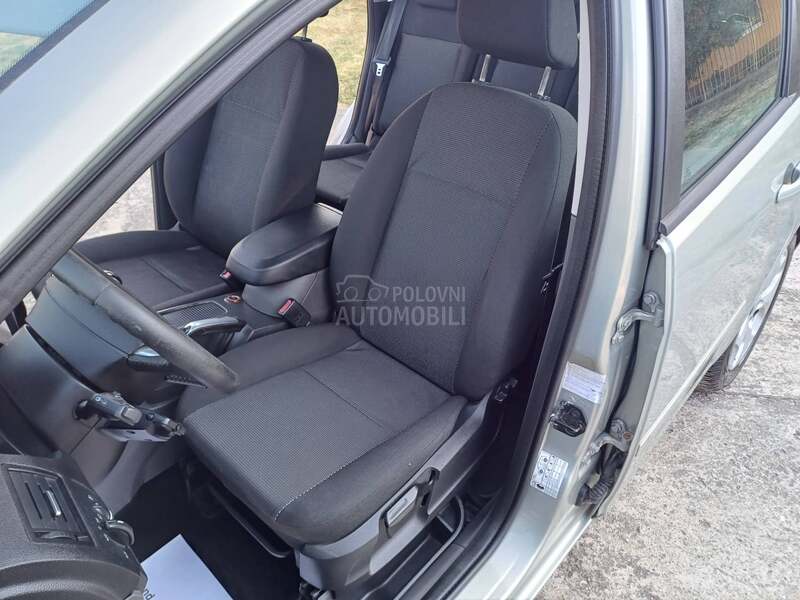 Ford C-Max 1.6 HDI GHIA 109 K S