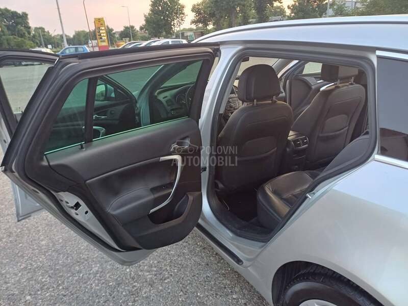 Opel Insignia 2.0MJET FUUL 160 K S