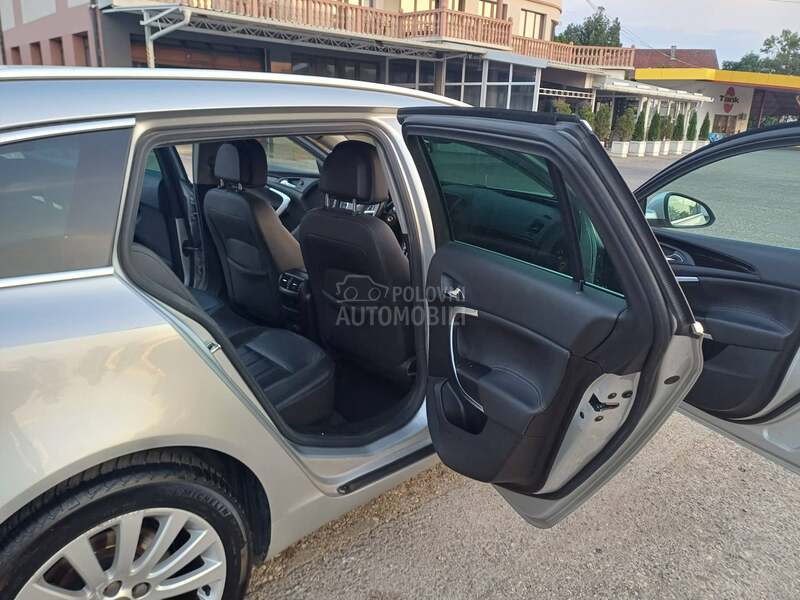 Opel Insignia 2.0MJET FUUL 160 K S