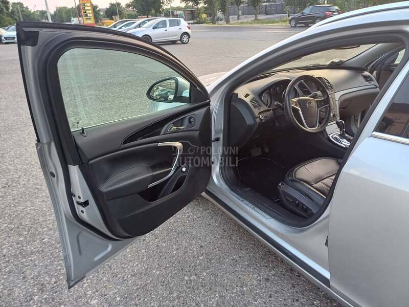 Opel Insignia 2.0MJET FUUL 160 K S