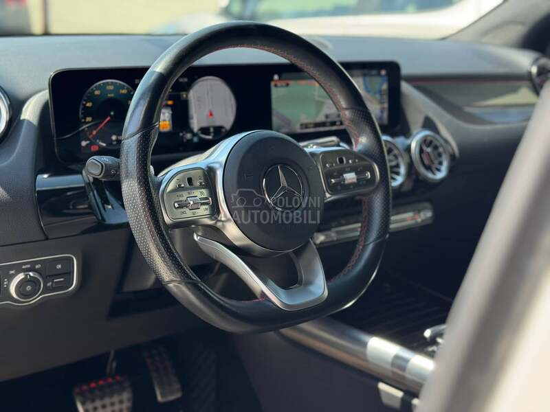 Mercedes Benz GLA 200 D/AMG/Multi/Pano