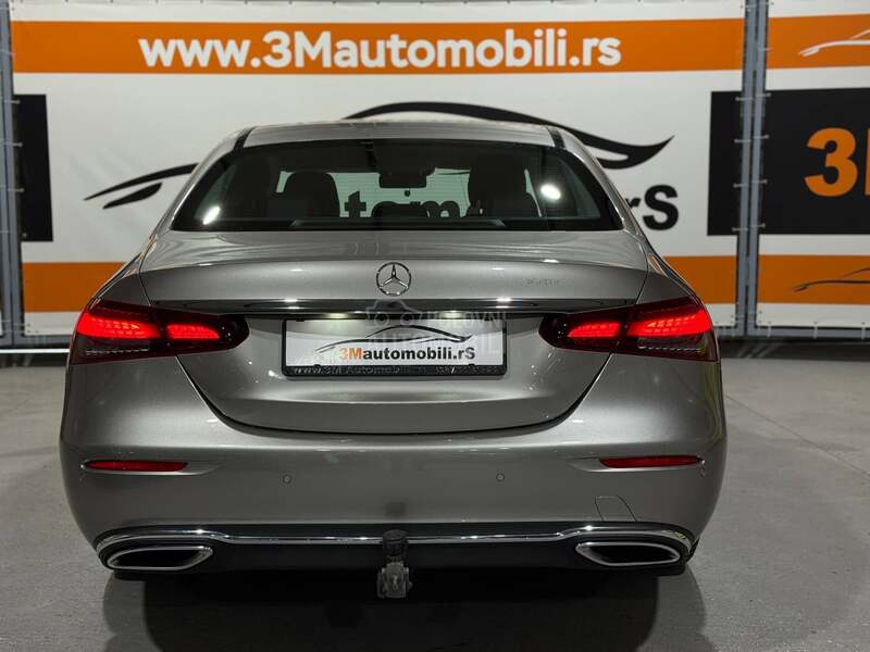 Mercedes Benz E 220 D/AVANTGARDE/KAMERA
