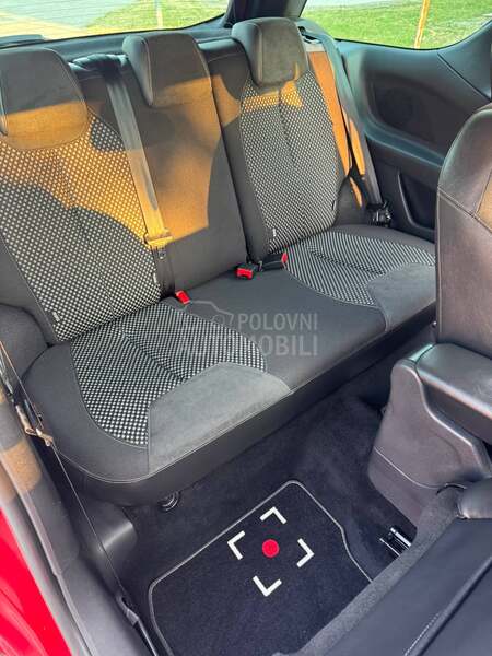 Citroen DS3 1.6HDi/SO-CHIC/F-ULL