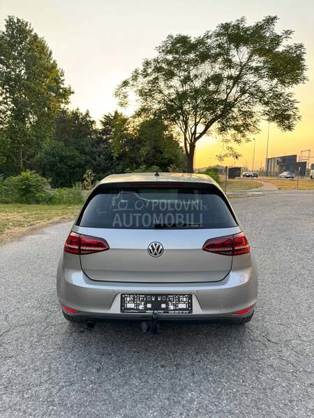 Volkswagen Golf 7 1.6TDI/XENON/F-ULL/