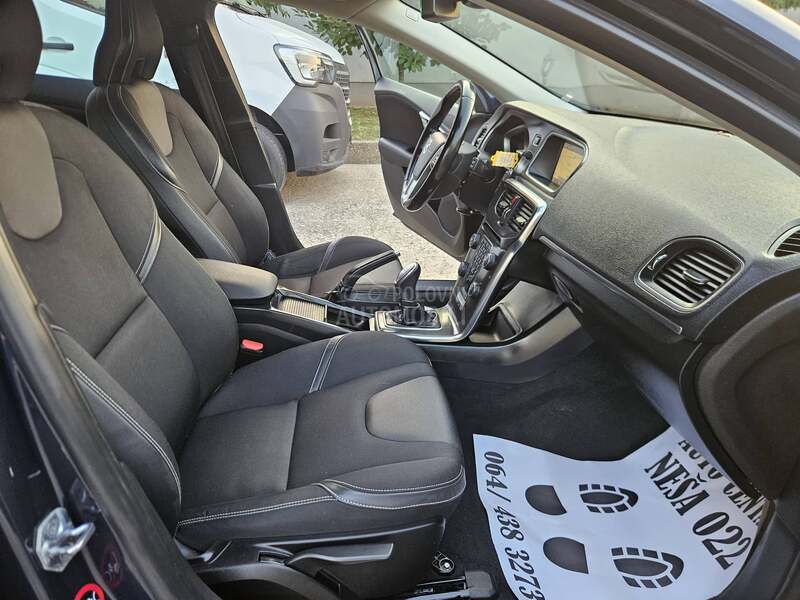 Volvo V40 1.6 D2 MOMENTUM