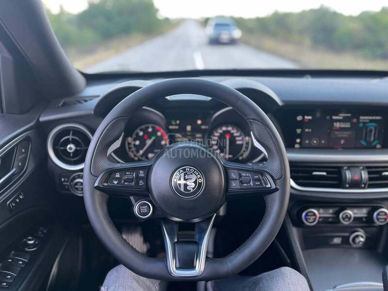 Alfa Romeo Stelvio VELOCE Q4
