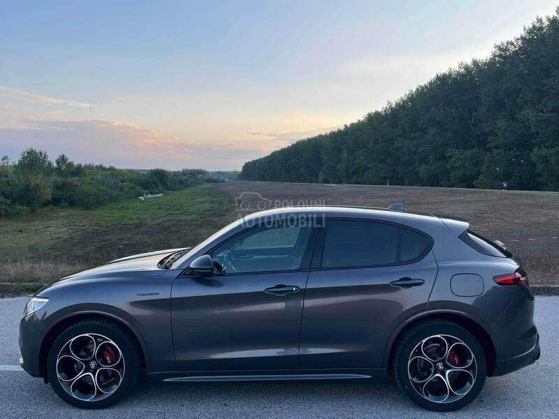 Alfa Romeo Stelvio VELOCE Q4