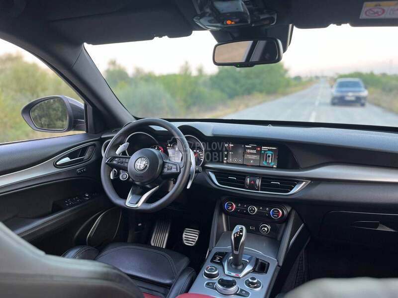 Alfa Romeo Stelvio VELOCE Q4