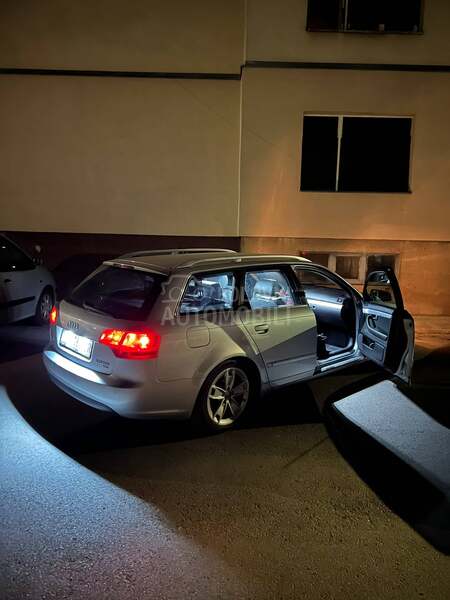 Audi A4 S LINE    T O P