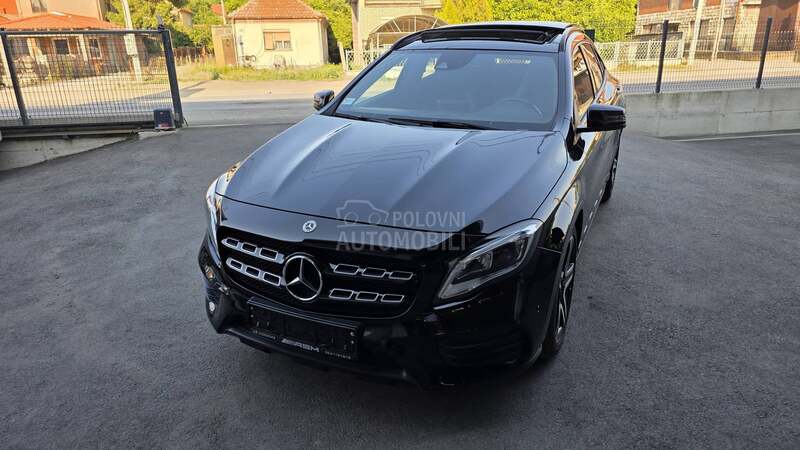 Mercedes Benz GLA 180 AMG Line