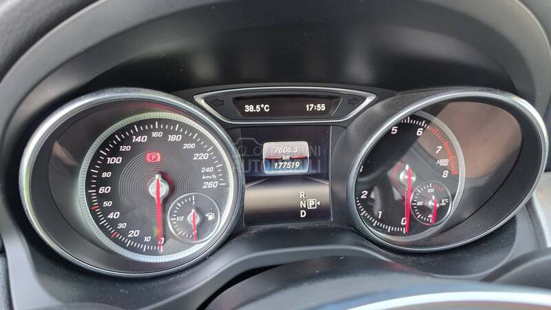 Mercedes Benz GLA 180 AMG Line
