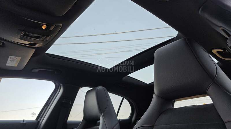 Mercedes Benz GLA 180 AMG Line