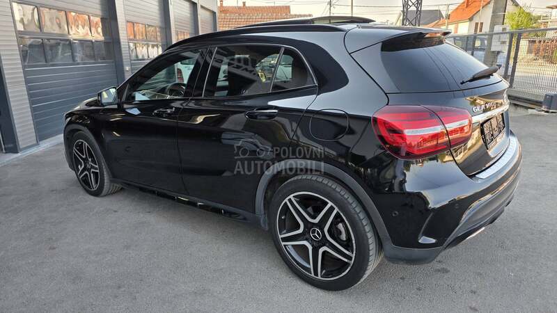 Mercedes Benz GLA 180 AMG Line
