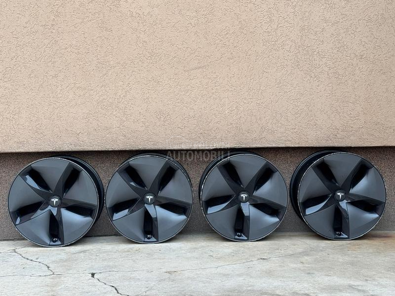 Aluminijumske felne Tesla Model 3 18" 5 x 114.3