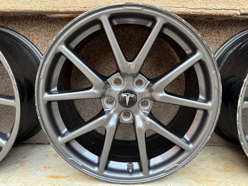 Aluminijumske felne Tesla Model 3 18" 5 x 114.3
