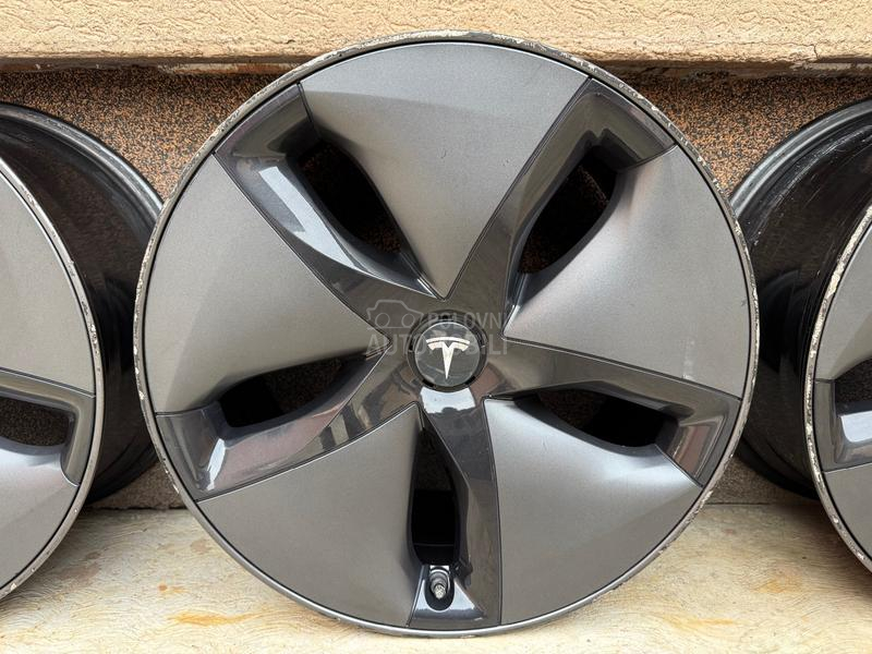 Aluminijumske felne Tesla Model 3 18" 5 x 114.3