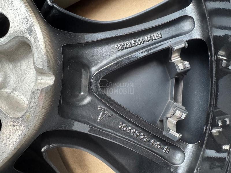 Aluminijumske felne Tesla Model 3 18" 5 x 114.3