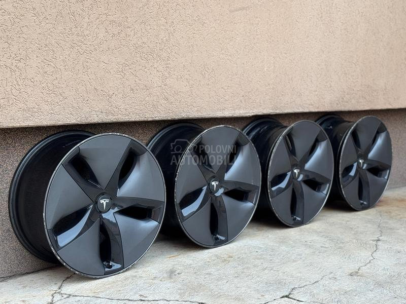 Aluminijumske felne Tesla Model 3 18" 5 x 114.3