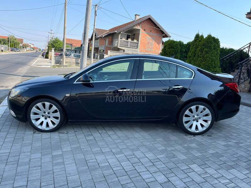 Opel Insignia 2.0CDTI/AUT/XEN