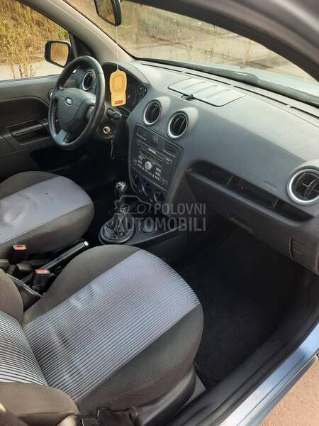 Ford Fusion 1.4 TDCI