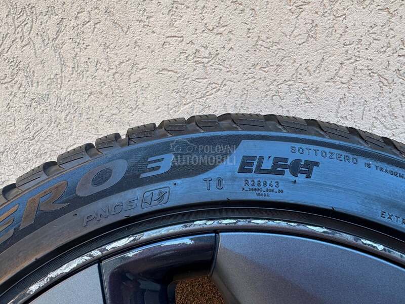 Pirelli 235/45 R18 Zimska
