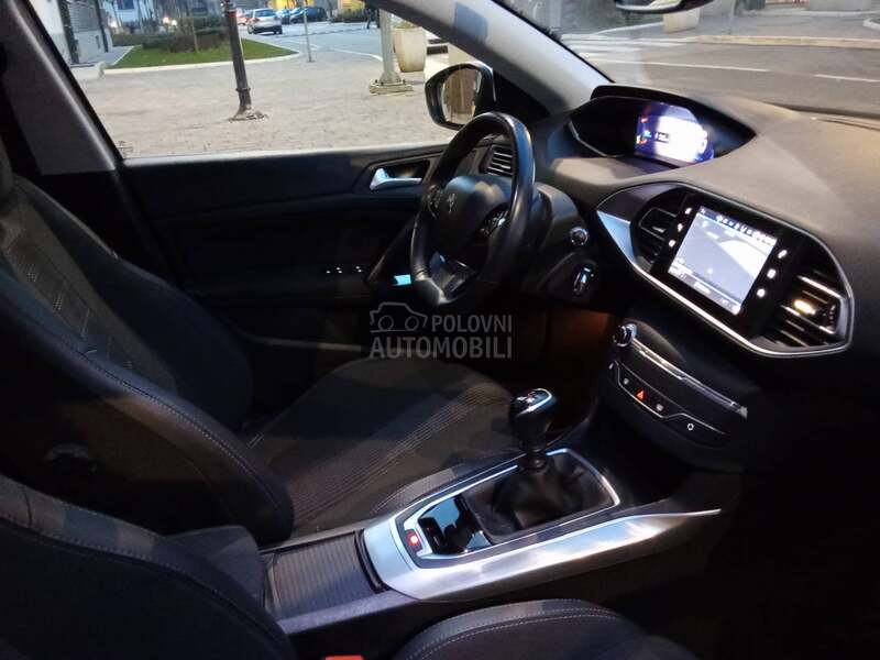 Peugeot 308 VIRTUAL ALLURE