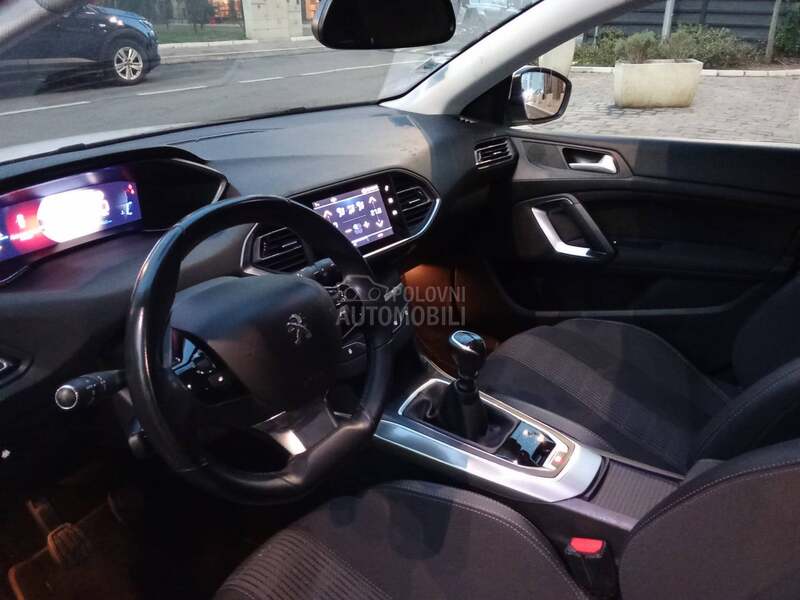Peugeot 308 VIRTUAL ALLURE
